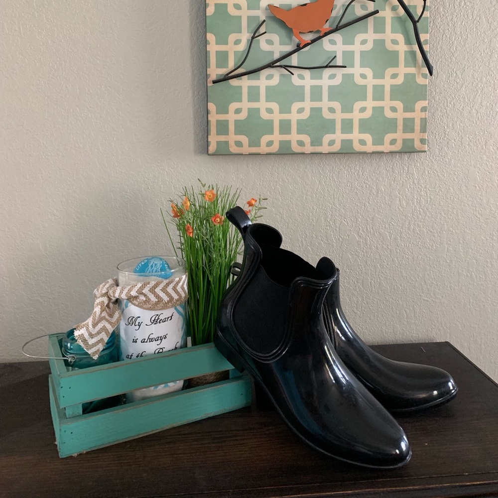 Rain boots